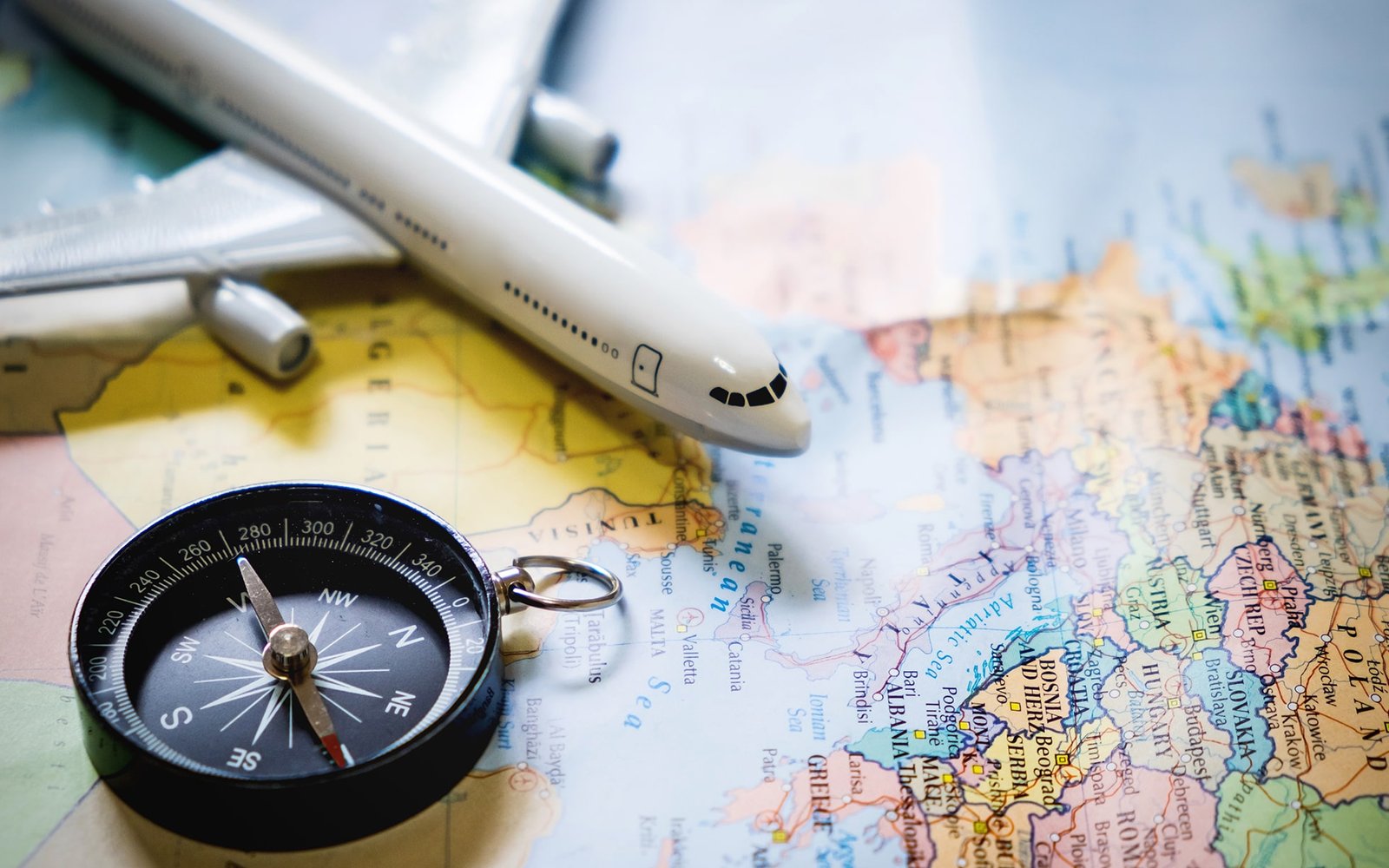 Avion-min Aeronautico Dovera